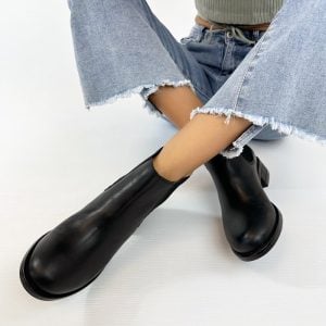 stivaletti-comodi-pelle-nero-con-elastici-laterali-de-caro-calzature-4