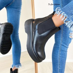 stivaletti-neri-vera-pelle-con-elastici-laterali-e-zeppa-de-caro-calzature-3
