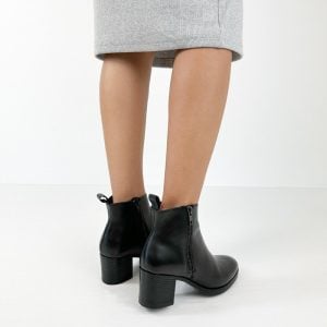 stivaletti-pelle-nero-con-tacco-comodo-de-caro-calzature-4