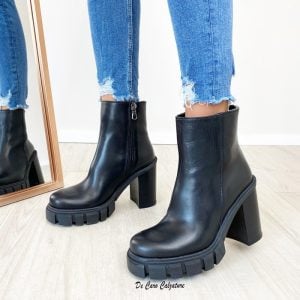 tronchetti-neri-vera-pelle-con-tacco-largo-e-plateau-de-caro-calzature-5