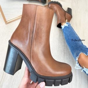 tronchetti-pelle-cuoio-tacco-alto-e-suola-carrarmato-de-caro-calzature-1