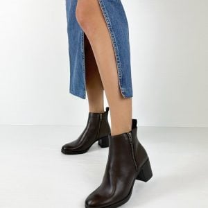 tronchetto-pelle-testa-di-moro-tacco-comodo-de-caro-calzature-4