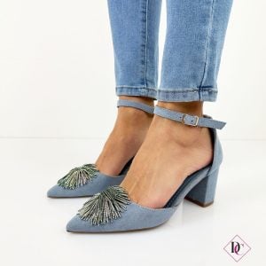 Décolleté Queen punta e tallone con pon-pon gioiello