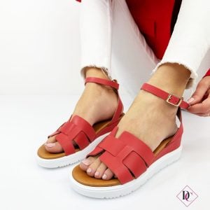 Sandali Chiara vera pelle con zeppa comoda e cinturino