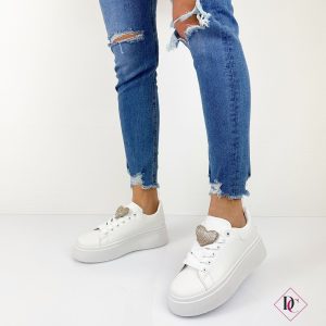 sneakers bianche con zeppa e cuore oro de caro calzature 1